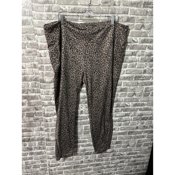 Leopard Workout Legging - Picture 1 of 4